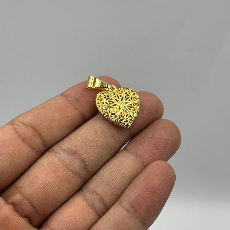 PINGENTE CORAÇÃO RELICÁRIO MÉDIO - BANHADO A OURO 18K