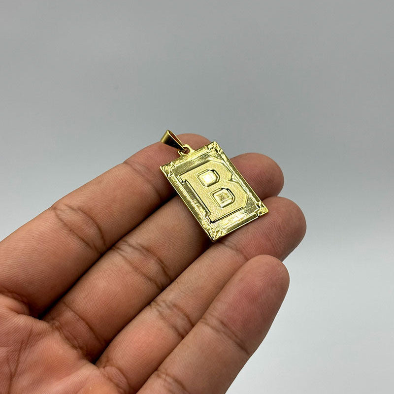 PINGENTE LETRA B NA CHAPA - BANHADO A OURO 18K