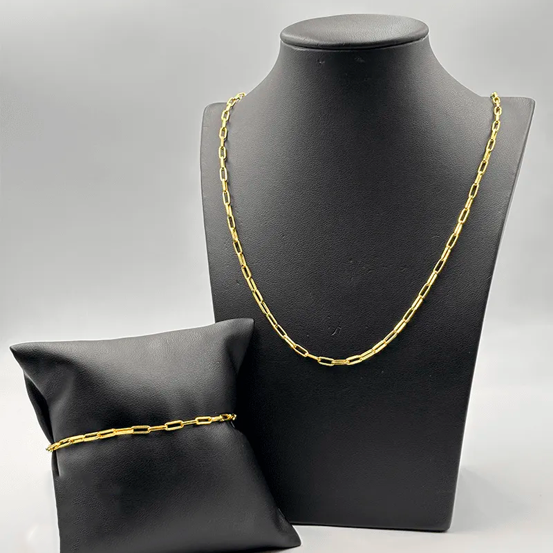 CORRENTE TIJOLINHO DE QUINA 2MM - 70CM + PULSEIRA TIJOLINHO DE QUINA 2MM - 21CM (FECHO BOMBA) - BANHADO A OURO 18K