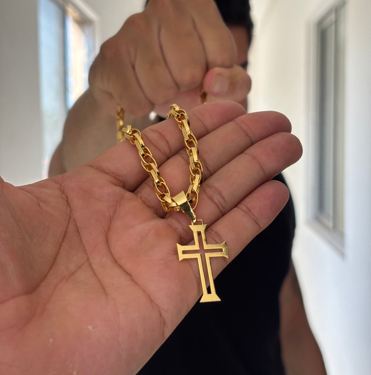 CORRENTE ELO DUPLO 5MM - 70CM  + PINGENTE CRUZ DE MALTA - BANHADO A OURO 18K (BANHADO A OURO 18K)