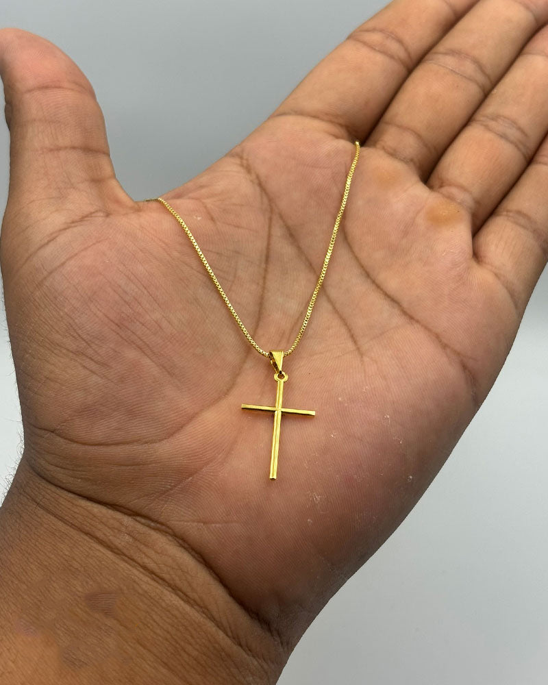 CORRENTE VENEZIANA 1MM - 70CM + PINGENTE CRUZ PALITO PEQUENA - 2,5CM - BANHADO A OURO 18K -