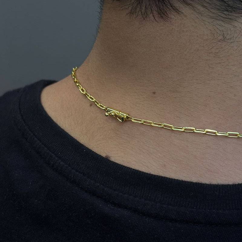 CORRENTE TIJOLINHO DE QUINA 2MM - 70CM (FECHO BOMBA) + PINGENTE SÃO JORGE NO ARO COM ORAÇÃO P - BANHADO A OURO 18K