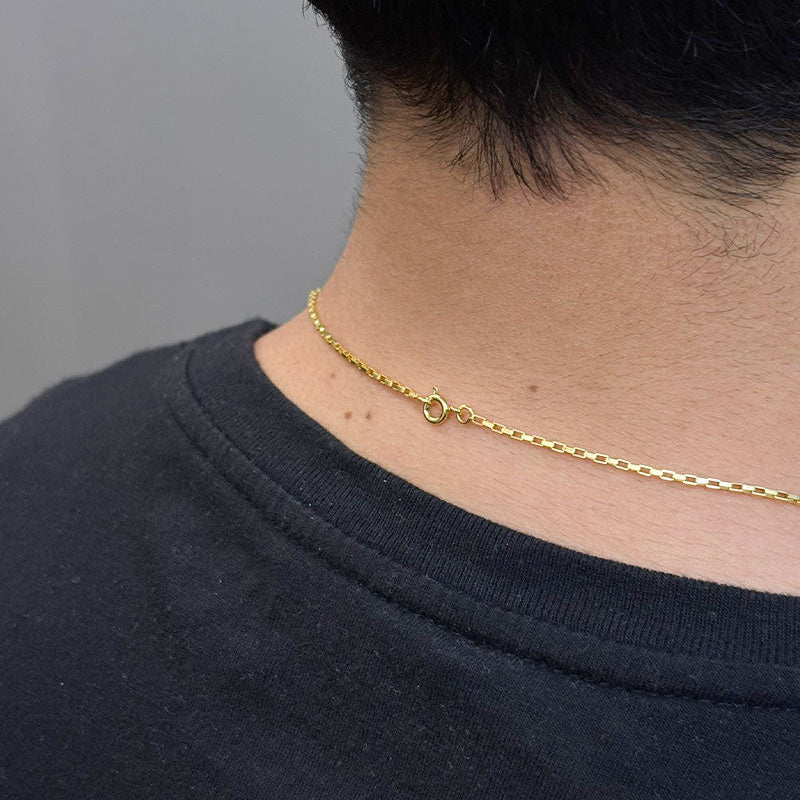 CORRENTE TIJOLINHO 1,5MM - 70CM + PINGENTE CRUZ VAZADA DE 3 PONTAS (BANHADO A OURO 18K)