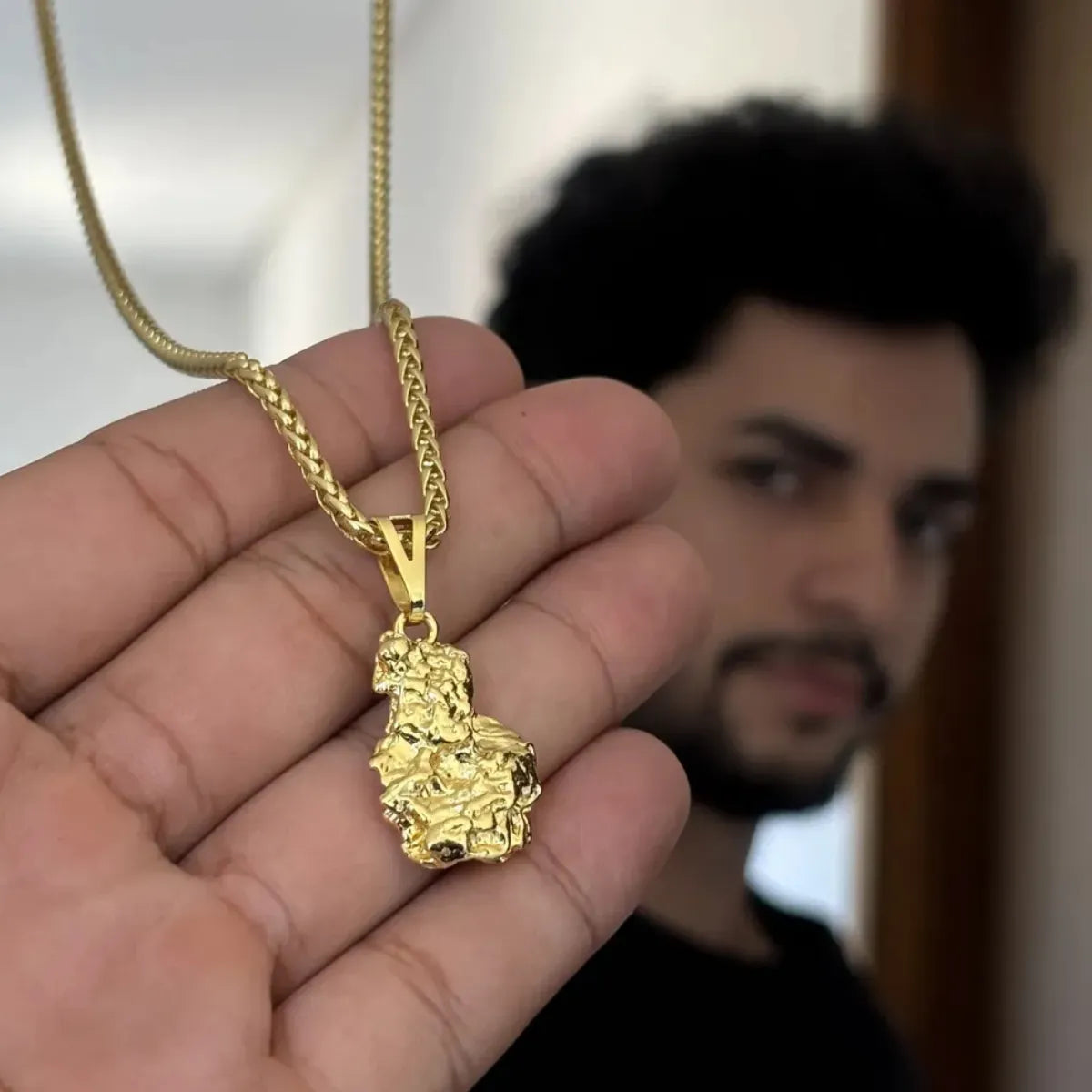 CORRENTE PERUANA 3MM - 70CM (FECHO BOMBA) + PINGENTE PEPITA MÉDIA - 2,5CM (BANHADO A OURO 18K)