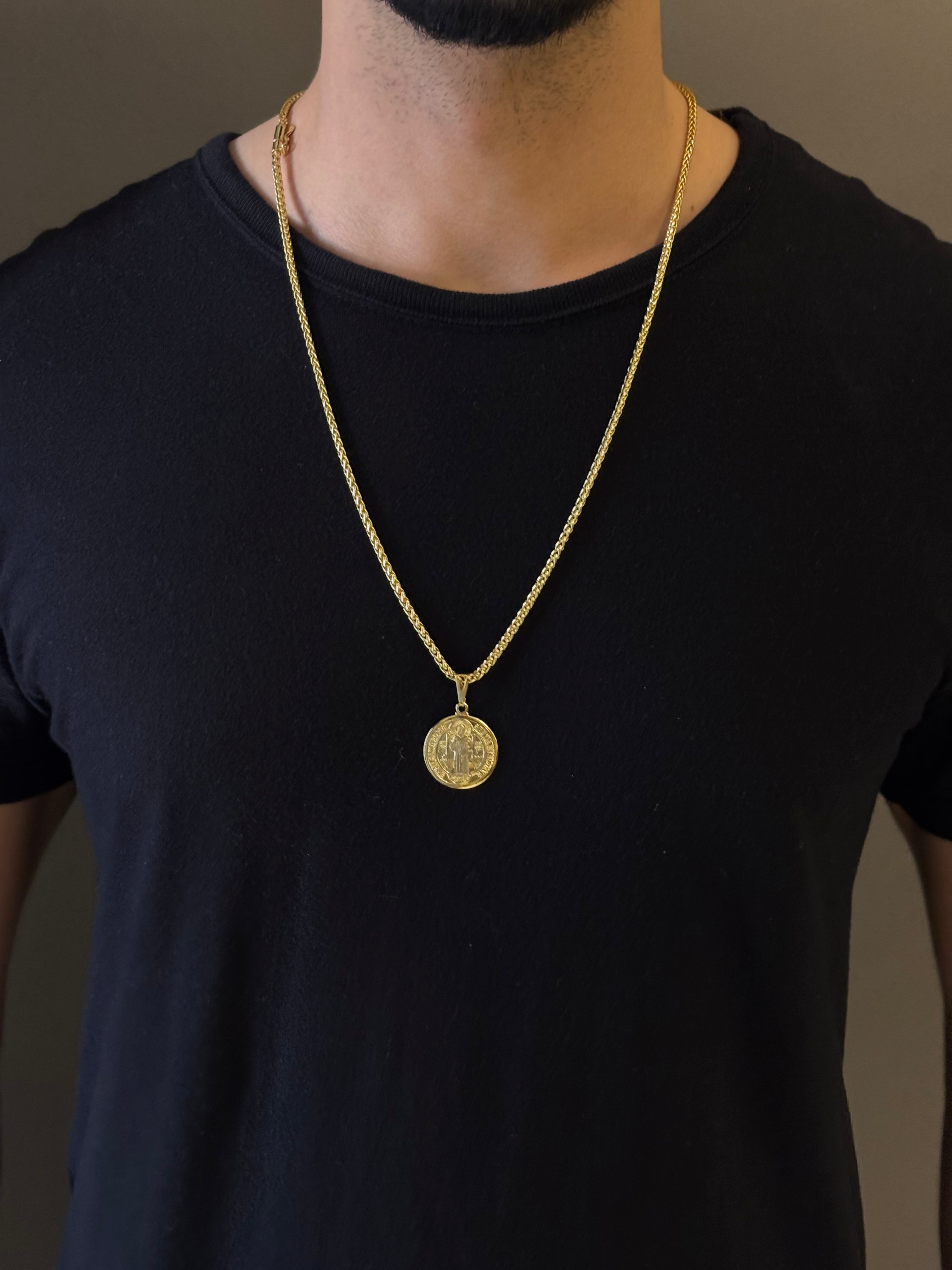 CORRENTE PERUANA 3MM - 70CM (FECHO BOMBA) + PINGENTE MEDALHA DE SÃO BENTO MÉDIA (BANHADO A OURO 18K)