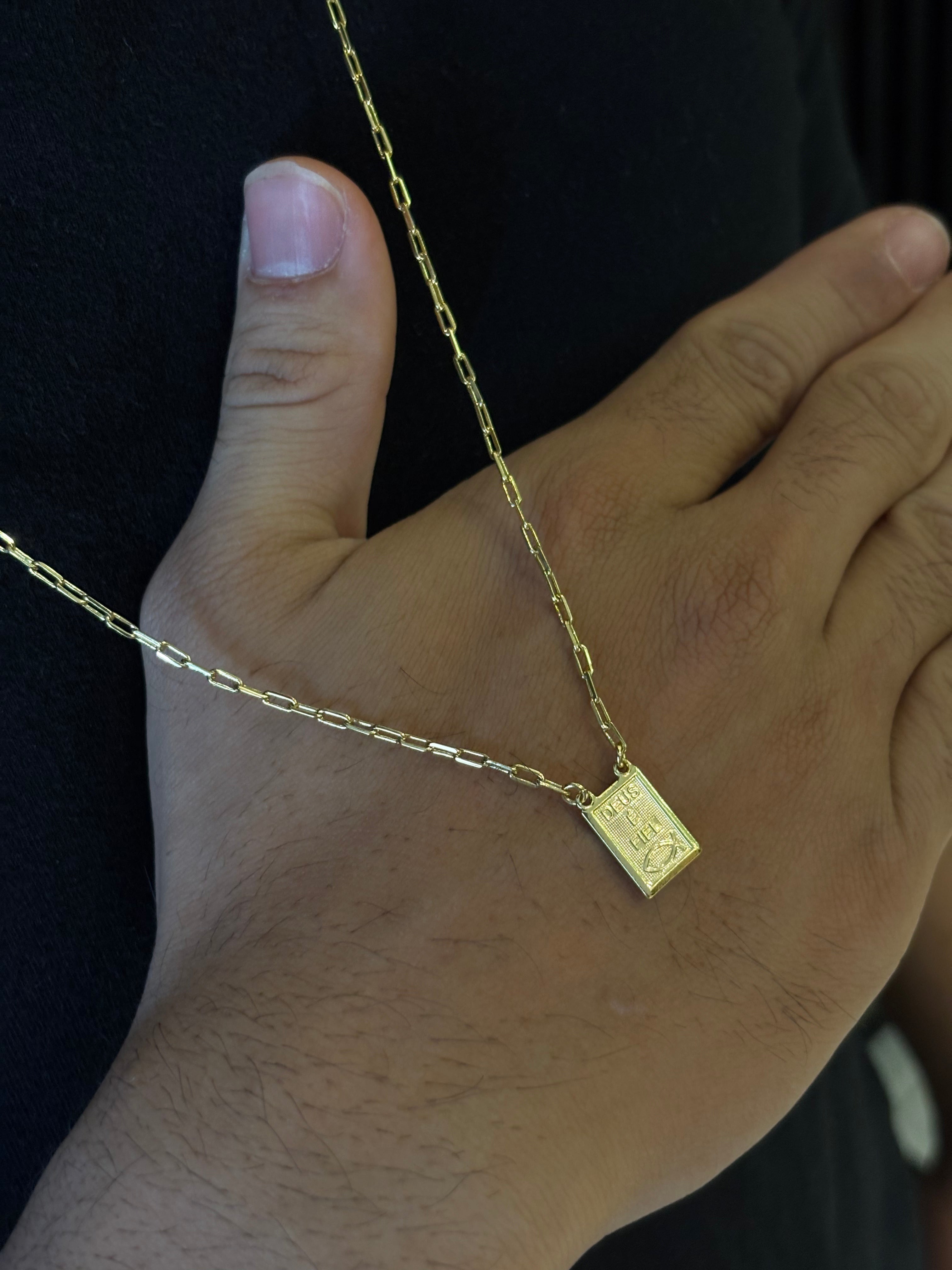 ESCAPULÁRIO DEUS É FIEL COM ORAÇÃO (TIJOLINHO DE QUINA 2MM) - 70CM - BANHADO A OURO 18K