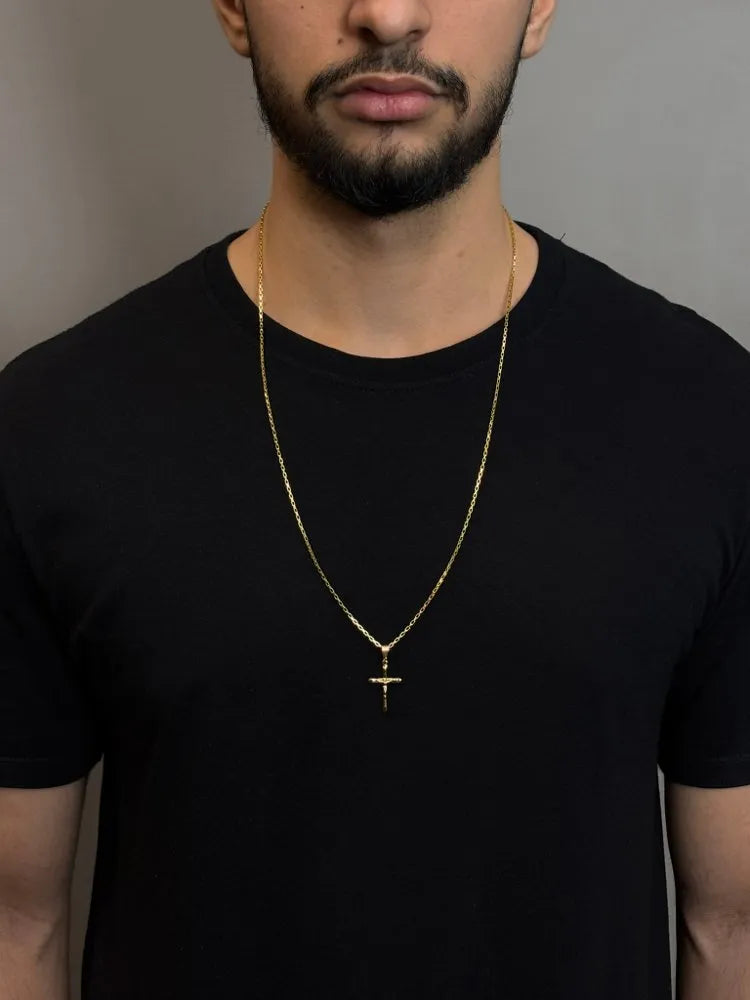 CORRENTE TIJOLINHO 1,5MM - 70CM + PINGENTE FERRADURA PEQUENA - 2x1,1cm - BANHADO A OURO 18K -