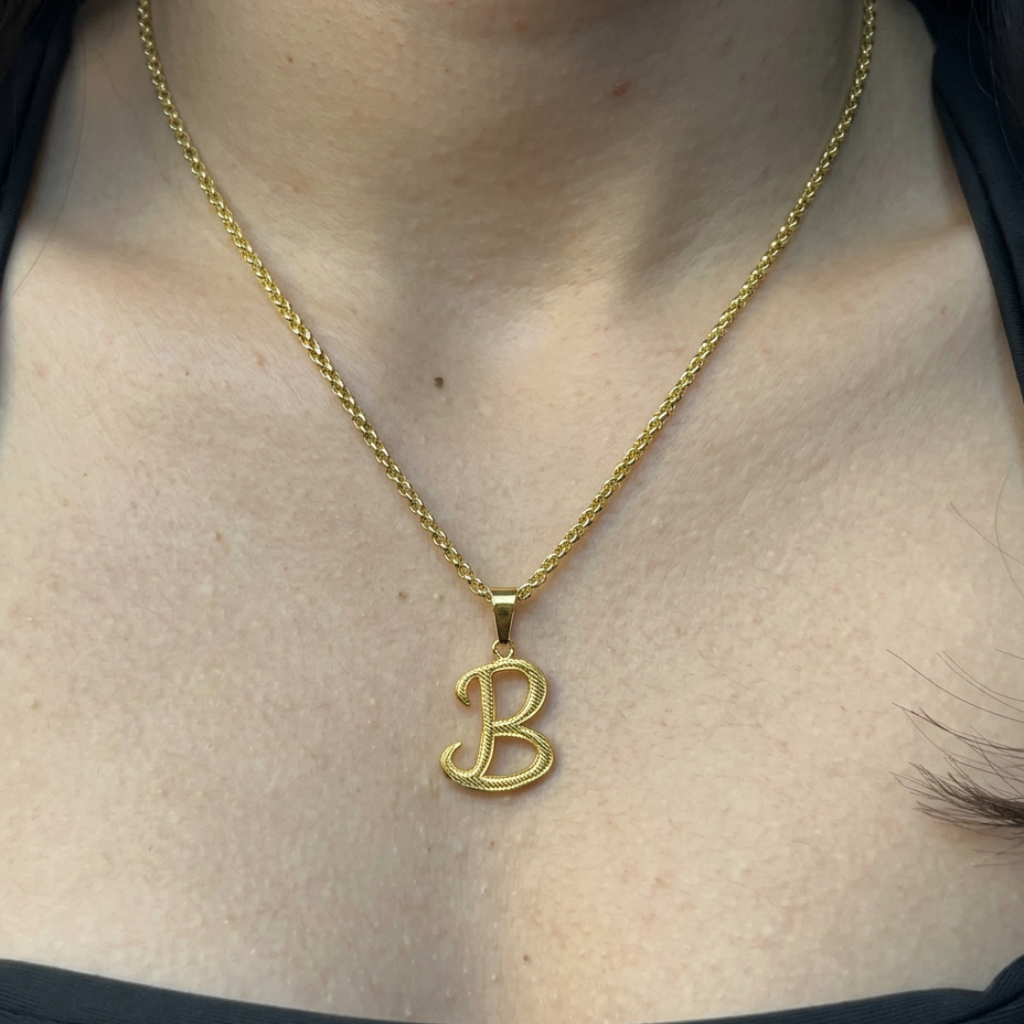 CORRENTE ELO PORTUGUÊS 2MM - 45CM + PINGENTE LETRA B VAZADA - BANHADO A OURO 18K