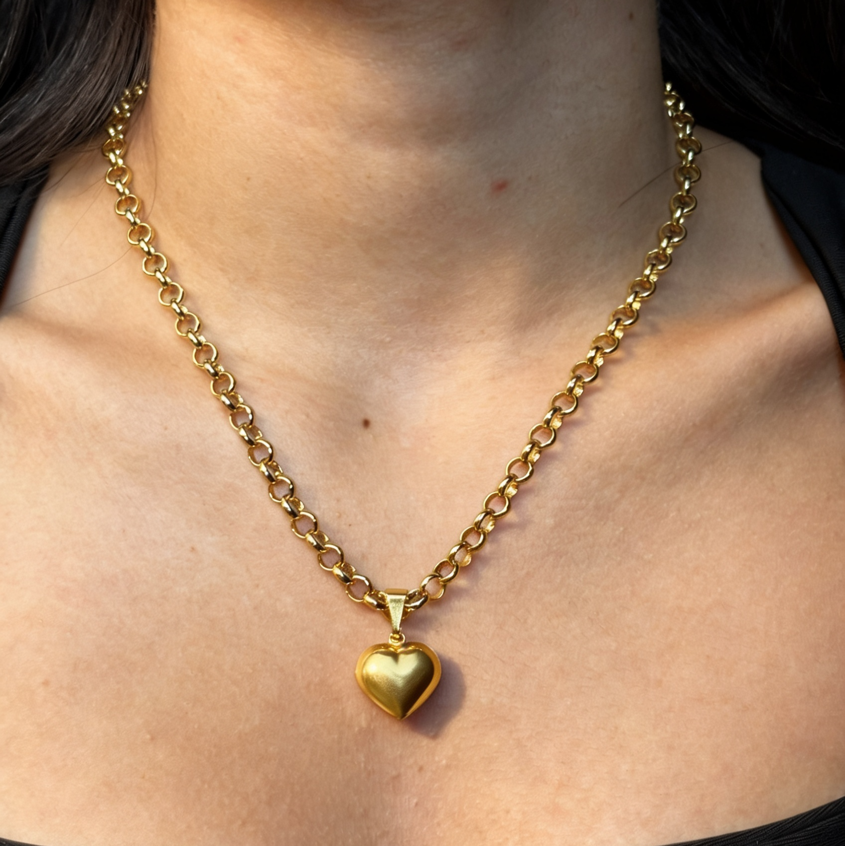 CORRENTE ELO PORTUGUÊS 4MM (45CM) + PINGENTE CORAÇÃO BOLEADO PEQUENO - BANHADO A OURO 18K