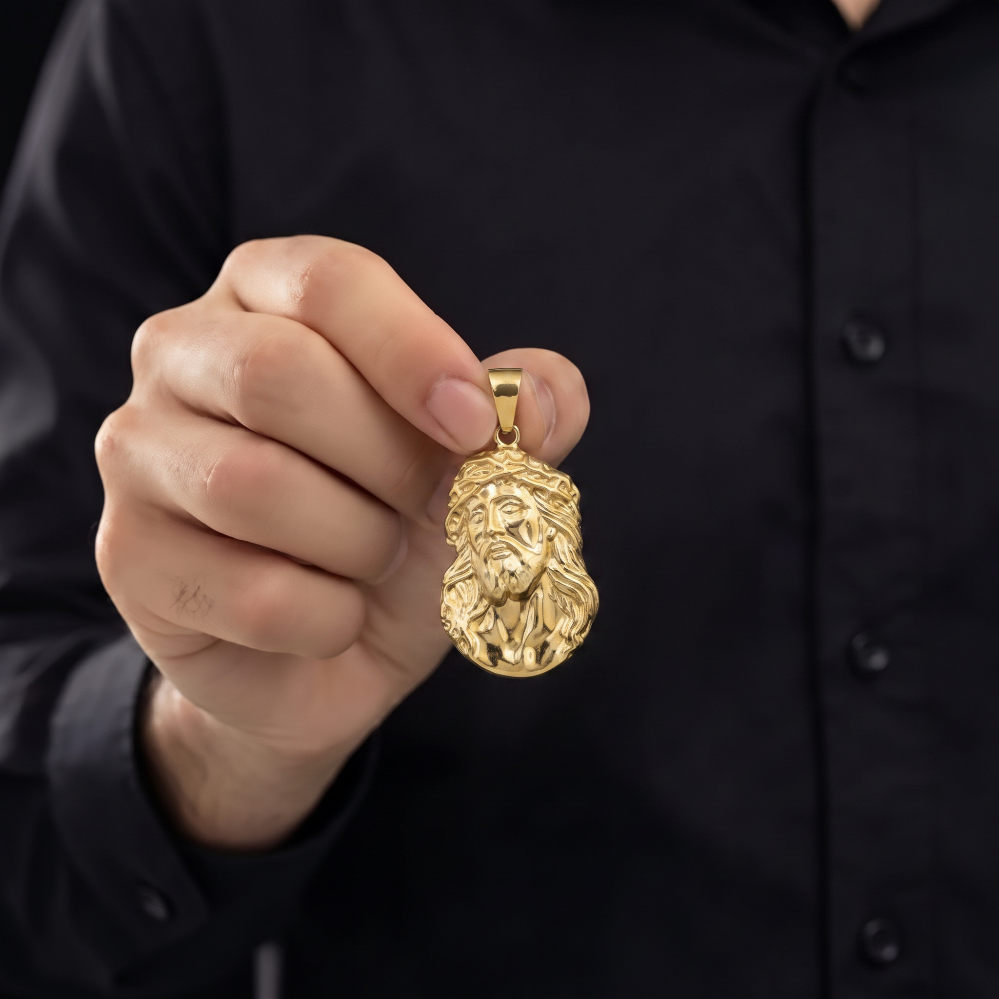 PINGENTE ROSTO DE CRISTO LATERAL - BANHADO A OURO 18K