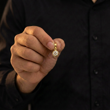PINGENTE PONTO DE LUZ - BANHADO A OURO 18K