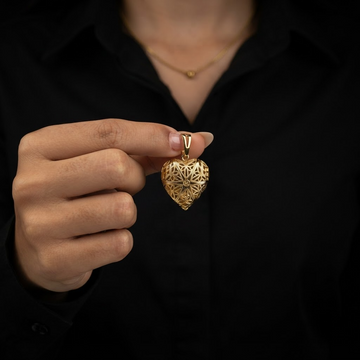 PINGENTE CORAÇÃO RELICÁRIO MÉDIO - BANHADO A OURO 18K