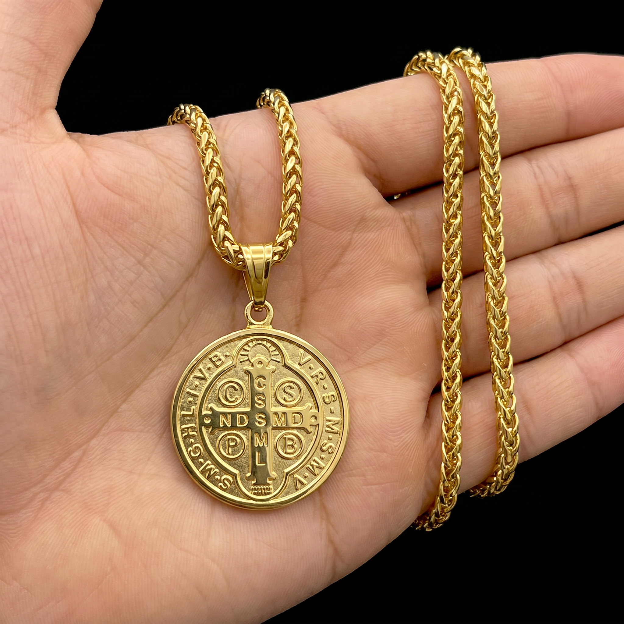 CORRENTE PERUANA 3MM - 70CM (FECHO BOMBA) + PINGENTE MEDALHA DE SÃO BENTO MÉDIA (BANHADO A OURO 18K)