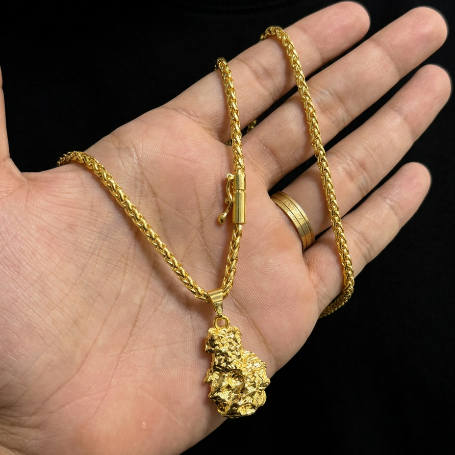 CORRENTE PERUANO 3MM - 70CM (FECHO BOMBA) + PINGENTE PEPITA PEQUENA - 2,5CM (BANHADO A OURO 18K)