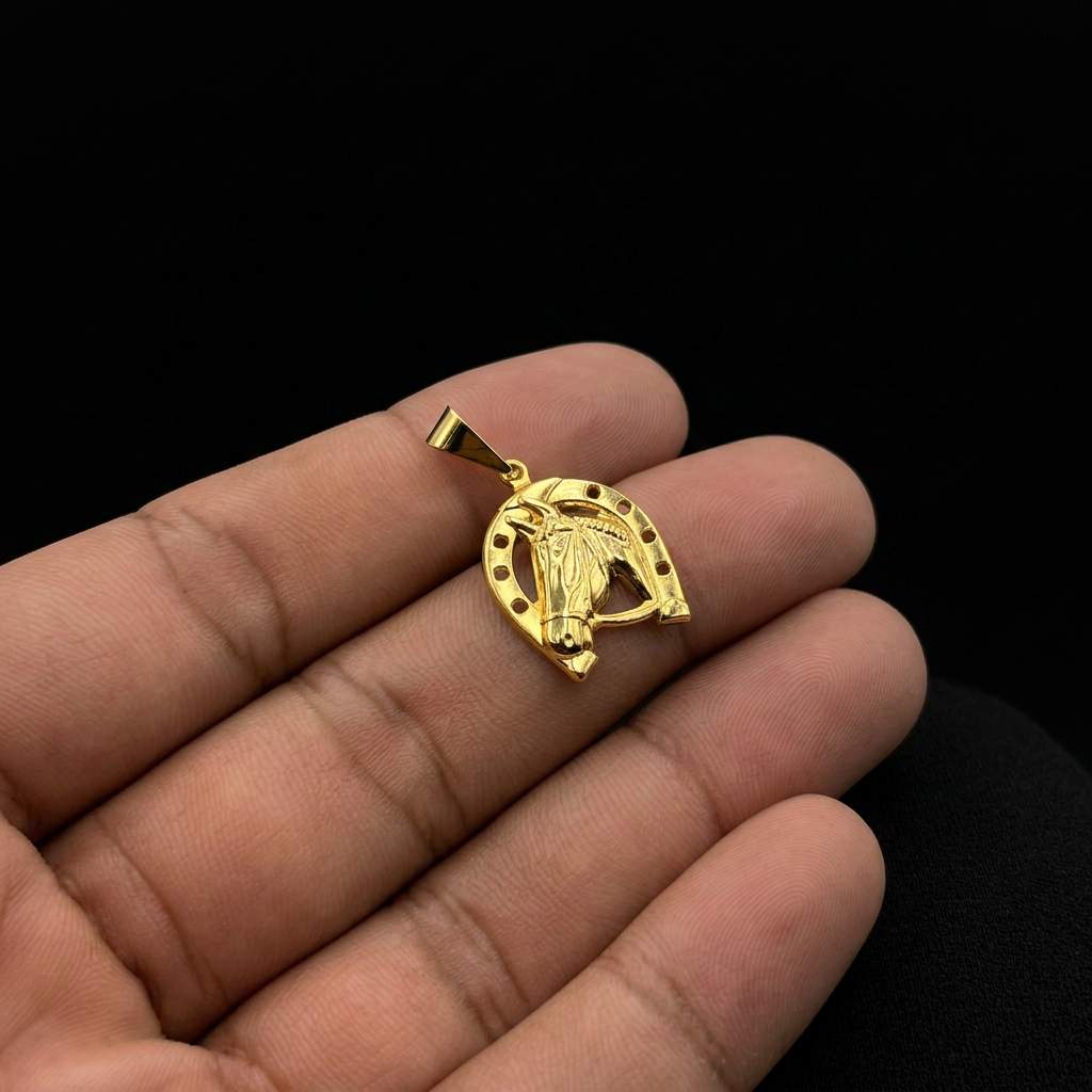 PINGENTE FERRADURA PEQUENA - 2x1,1cm - BANHADO A OURO 18K