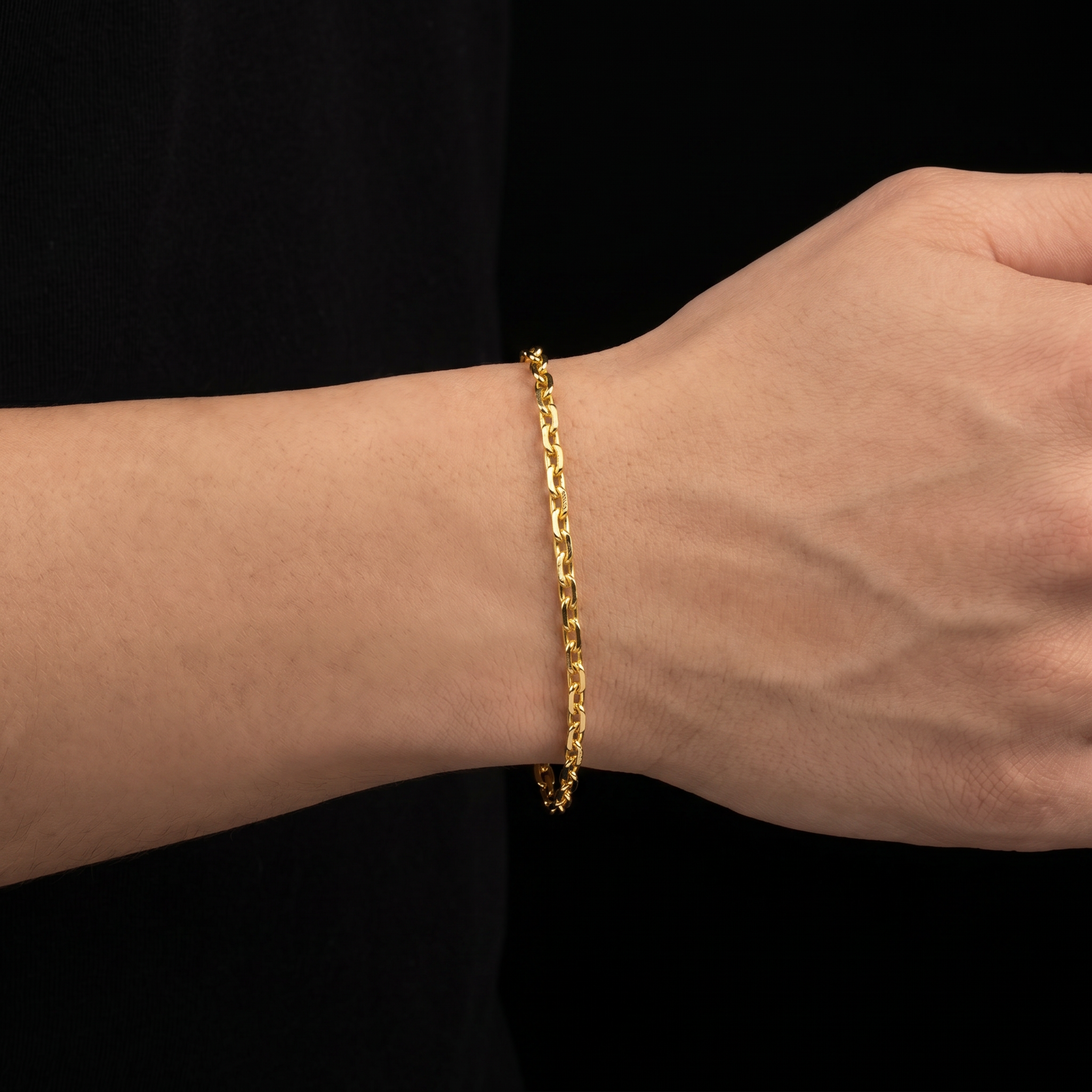 PULSEIRA CADEADO DE QUINA 4MM - 21CM (FECHO BOMBA) - BANHADO A OURO 18K