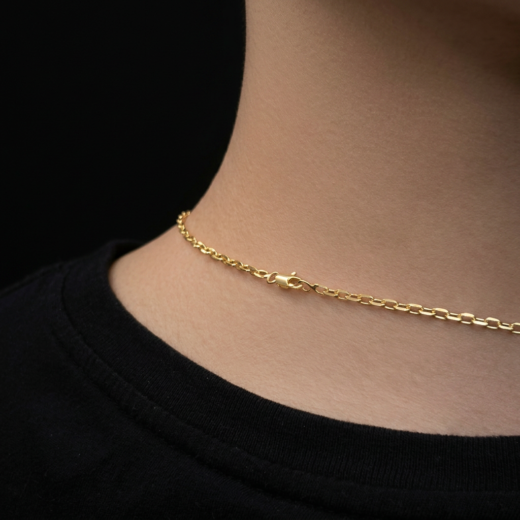 CORRENTE CADEADO 2MM - 70CM + PINGENTE CRUZ ENROLADA (BANHADO A OURO 18K)