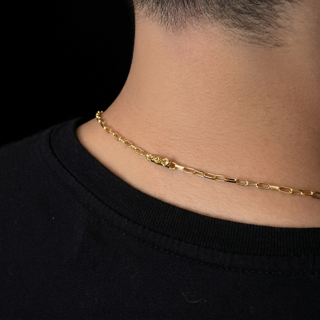 CORRENTE TIJOLINHO 2MM - 70CM (FECHO BOMBA) + PINGENTE FERRADURA PEQUENA (BANHADO A OURO 18K)