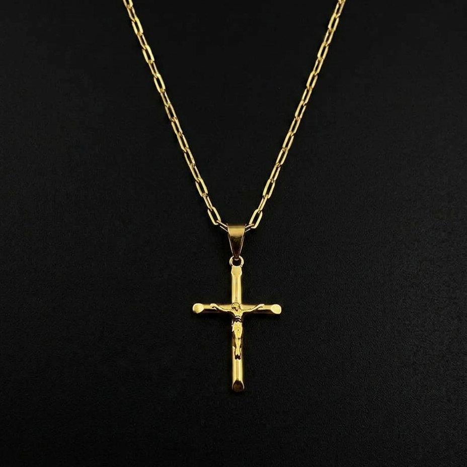 CORRENTE TIJOLINHO DE QUINA 2MM - 70CM + PINGENTE CRUZ PONTEADA COM CRISTO (BANHADO A OURO 18K)