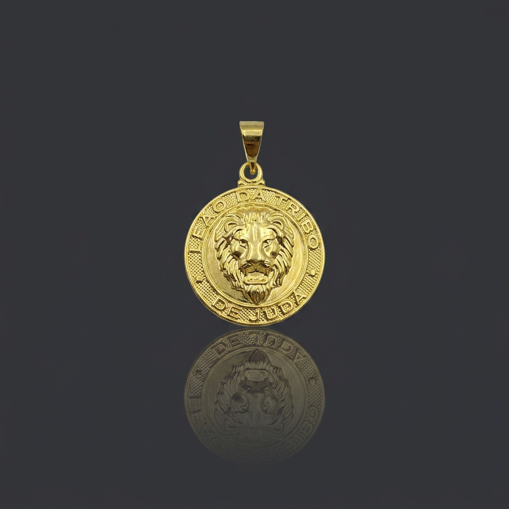 PINGENTE MEDALHA LEÃO DA TRIBO DE JUDÁ - 2,5x2,5CM - BANHADO A OURO 18K