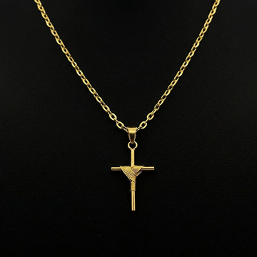 CORRENTE CADEADO 2MM - 70CM + PINGENTE CRUZ ENROLADA (BANHADO A OURO 18K)
